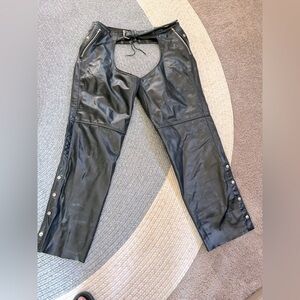 Xelement Abvanced men’s motorcycle chaps. Size XXL pants size 42. Black leather